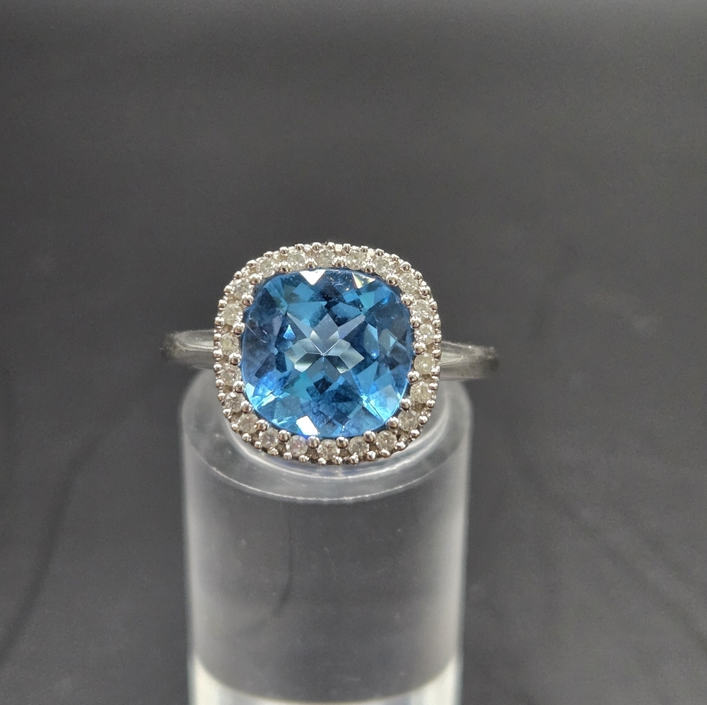 14k White Gold Blue Topaz Ring with Diamond Accents
